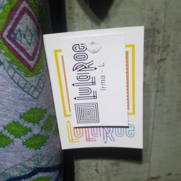 Lularoe Irma - Picture 2 of 3